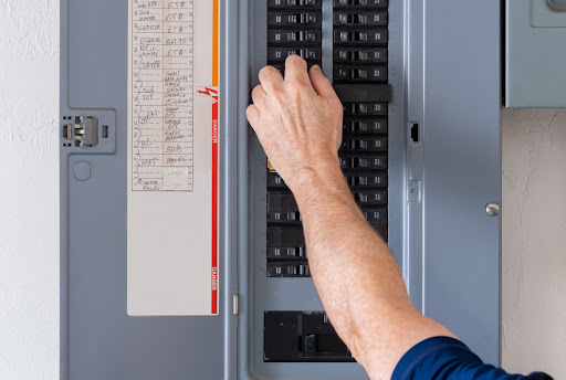 Read more about the article Is It Time to Upgrade Your Electrical Panel? Know the Signs!